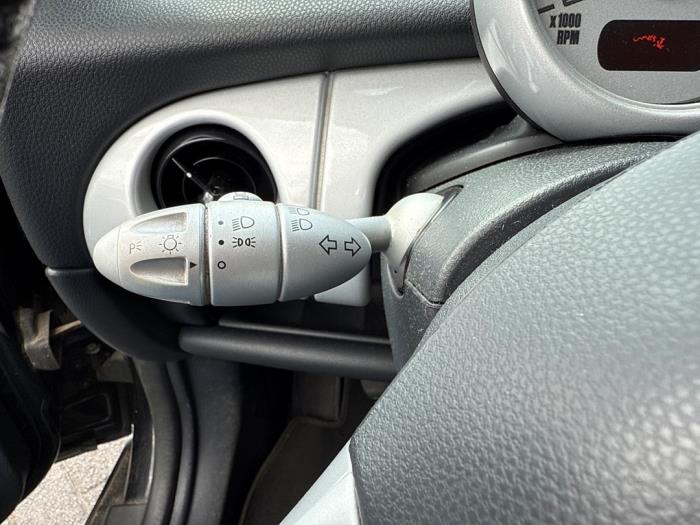 Mini Mini Schadevoertuig (2002, Zwart)