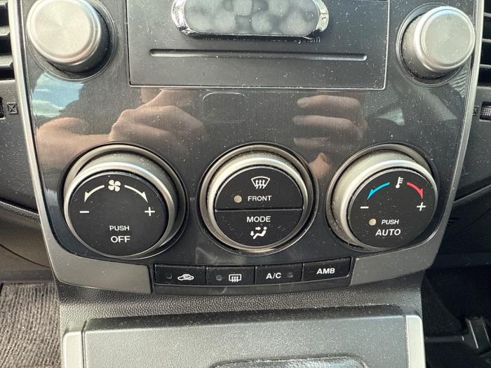 Mazda 5 2.0i 16V Schadevoertuig (2009, Zwart)