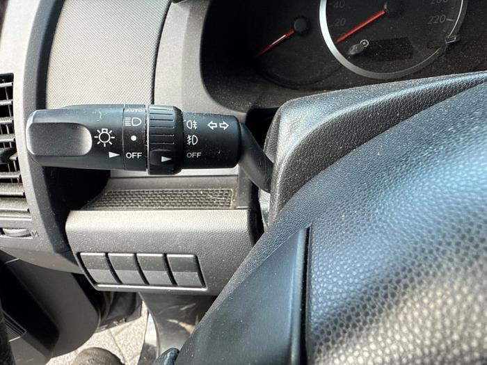 Mazda 5 2.0i 16V Schadevoertuig (2009, Zwart)