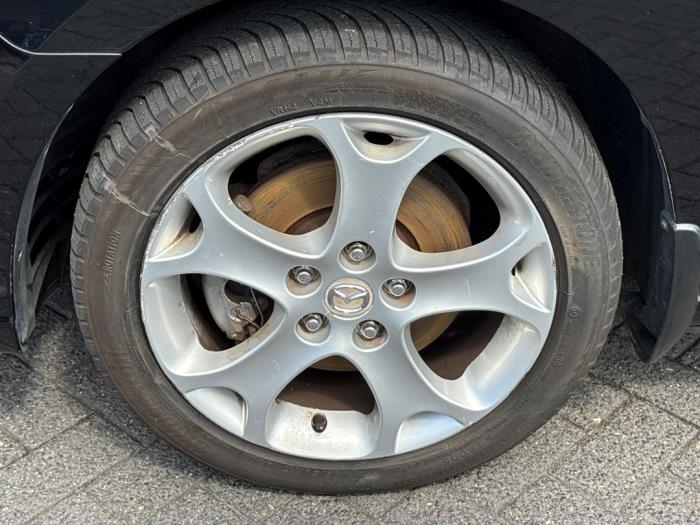 Mazda 5 2.0i 16V Schadevoertuig (2009, Zwart)
