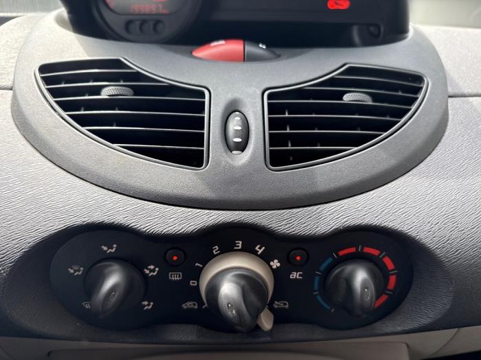 Renault Twingo II 1.2 Sloopvoertuig (2008, Zwart)