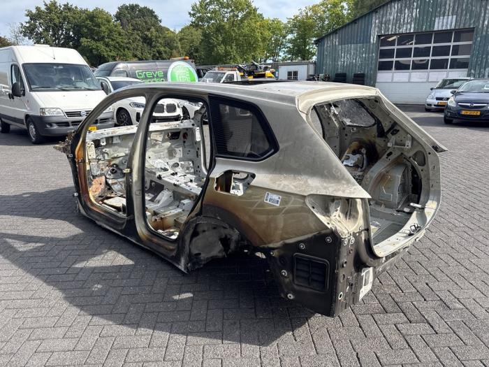 Volkswagen Touareg 3.0 V6 24V TSI R Sloopvoertuig (2022, Geel)