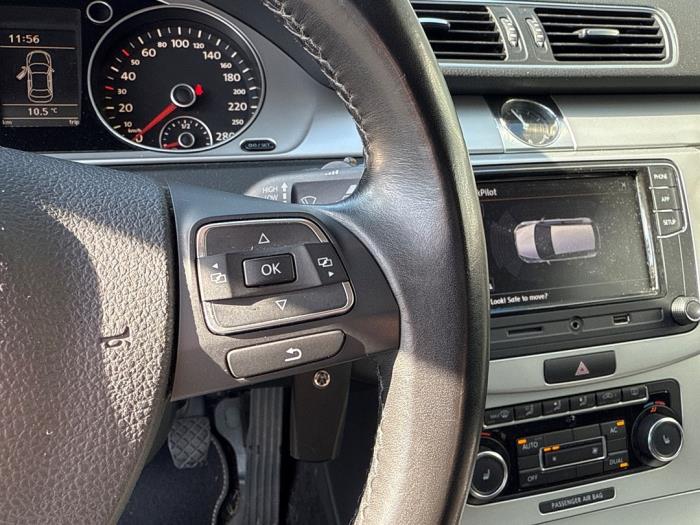 Volkswagen Passat CC 2.0 TSI 16V Schadevoertuig (2011, Blauw)