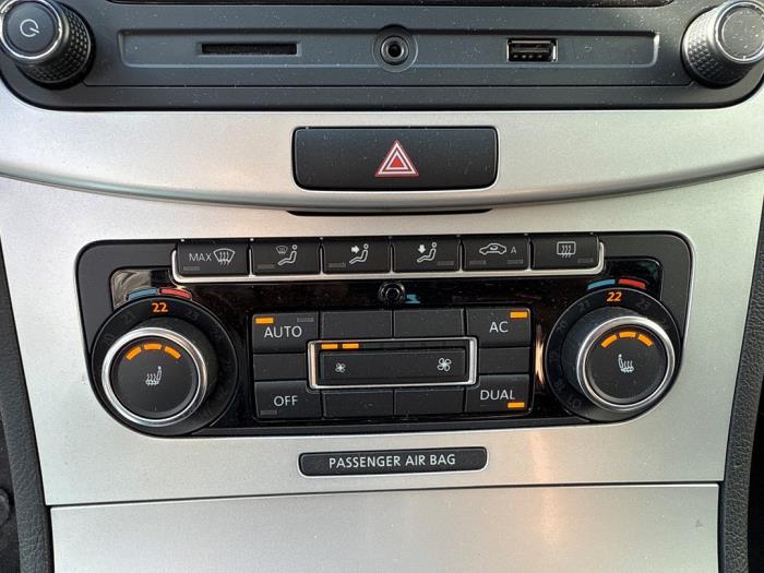 Volkswagen Passat CC 2.0 TSI 16V Schadevoertuig (2011, Blauw)