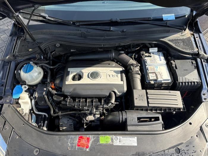 Volkswagen Passat CC 2.0 TSI 16V Schadevoertuig (2011, Blauw)