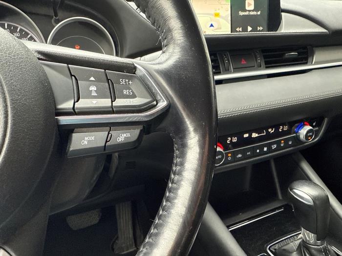 Mazda 6 2.0 SkyActiv-G 165 16V Schadevoertuig (2022, Zwart)