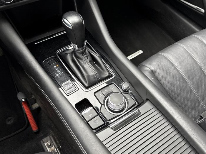 Mazda 6 2.0 SkyActiv-G 165 16V Schadevoertuig (2022, Zwart)