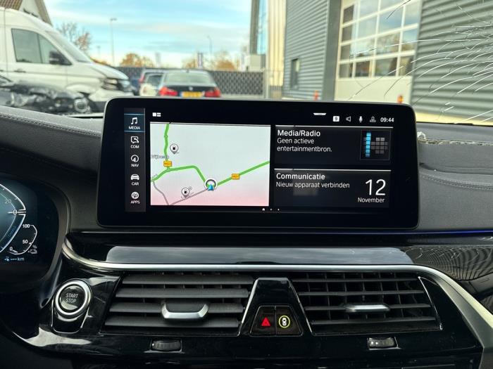 BMW 5 serie Touring 530e xDrive 2.0 Turbo 16V Schadevoertuig (2021)