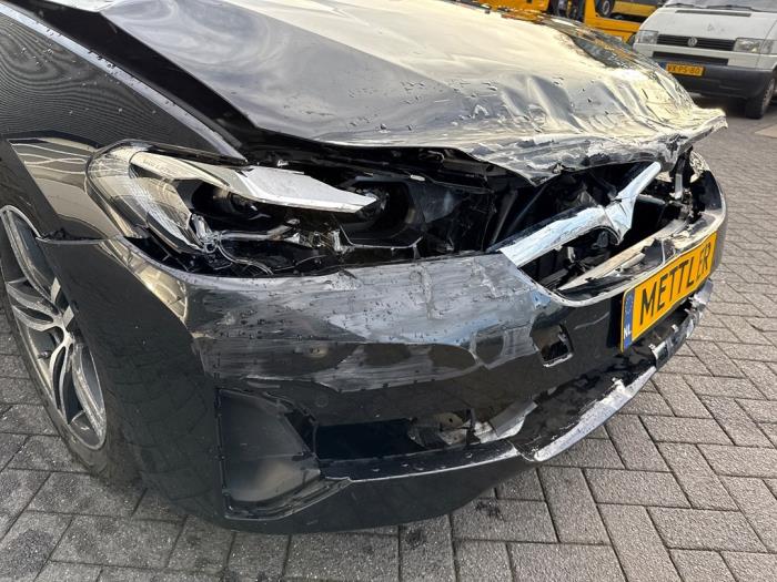 BMW 5 serie Touring 530e xDrive 2.0 Turbo 16V Schadevoertuig (2021)