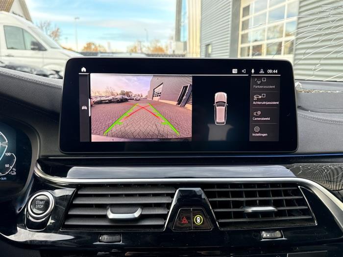 BMW 5 serie Touring 530e xDrive 2.0 Turbo 16V Schadevoertuig (2021)