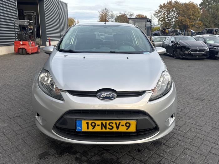 Ford Fiesta 6 1.25 16V Schadevoertuig (2010, Grijs)
