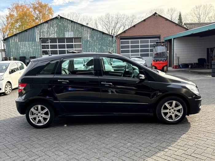 Mercedes B 2.0 B-180 CDI 16V Schadevoertuig (2007, Zwart)