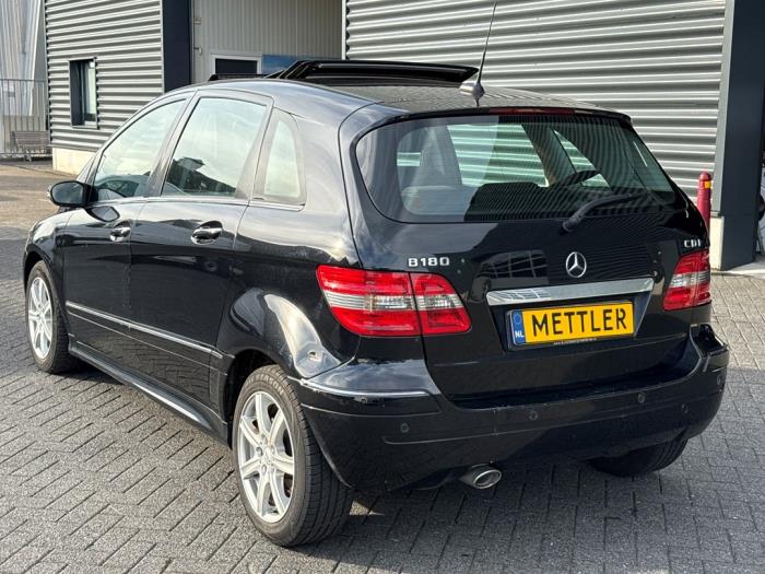Mercedes B 2.0 B-180 CDI 16V Schadevoertuig (2007, Zwart)