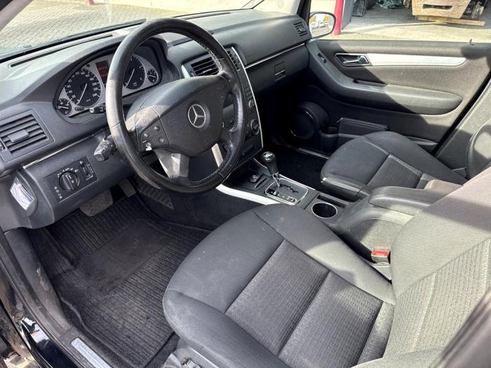 Mercedes B 2.0 B-180 CDI 16V Schadevoertuig (2007, Zwart)