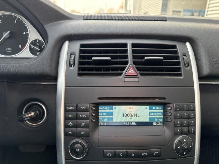 Mercedes B 2.0 B-180 CDI 16V Schadevoertuig (2007, Zwart)