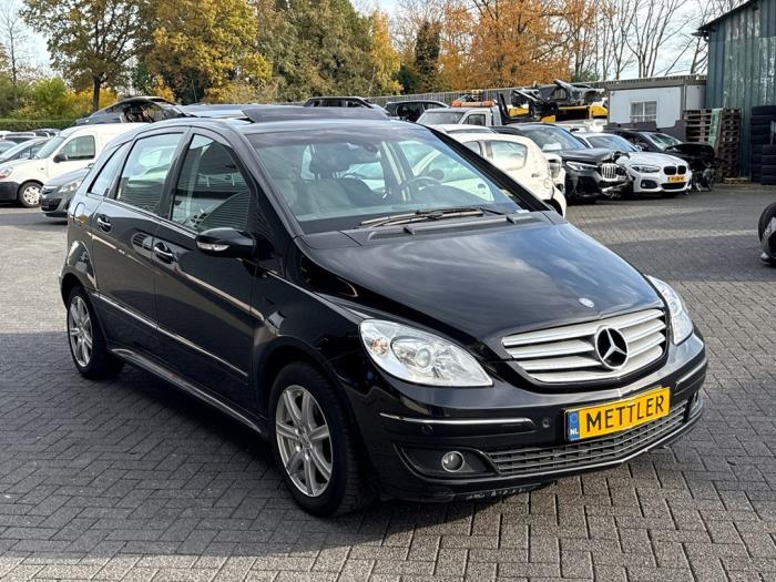 Mercedes B 2.0 B-180 CDI 16V Schadevoertuig (2007, Zwart)