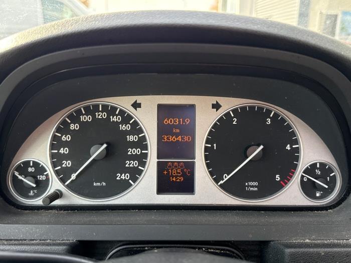 Mercedes B 2.0 B-180 CDI 16V Schadevoertuig (2007, Zwart)