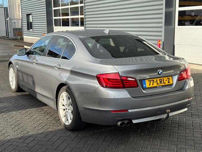 BMW 5 serie 523i 24V Schadevoertuig (2010, Grijs)