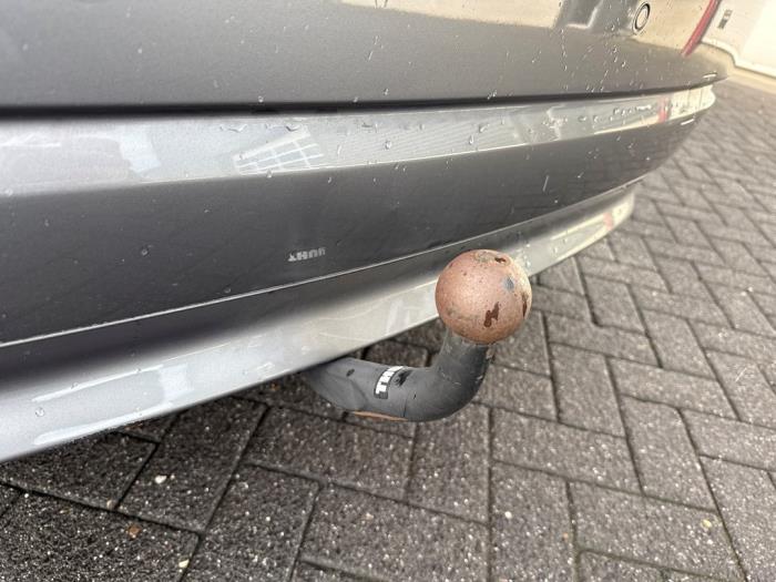 BMW 5 serie 523i 24V Schadevoertuig (2010, Grijs)