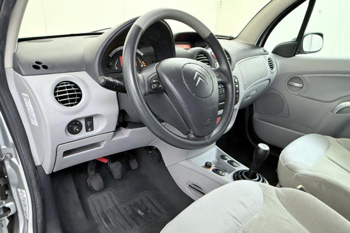 Citroen C3 1.4 Schadevoertuig (2003, Grijs)