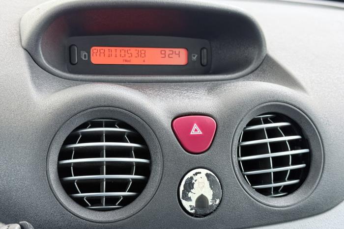 Citroen C3 1.4 Schadevoertuig (2003, Grijs)