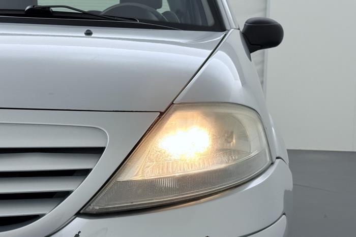 Citroen C3 1.4 Schadevoertuig (2003, Grijs)