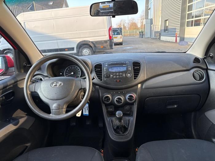 Hyundai i10 1.0i 12V Schadevoertuig (2013, Rood)