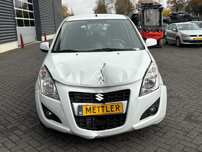 Suzuki Splash 1.0 12V Schadevoertuig (2013, Wit)