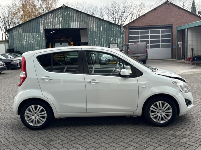 Suzuki Splash 1.0 12V Schadevoertuig (2013, Wit)