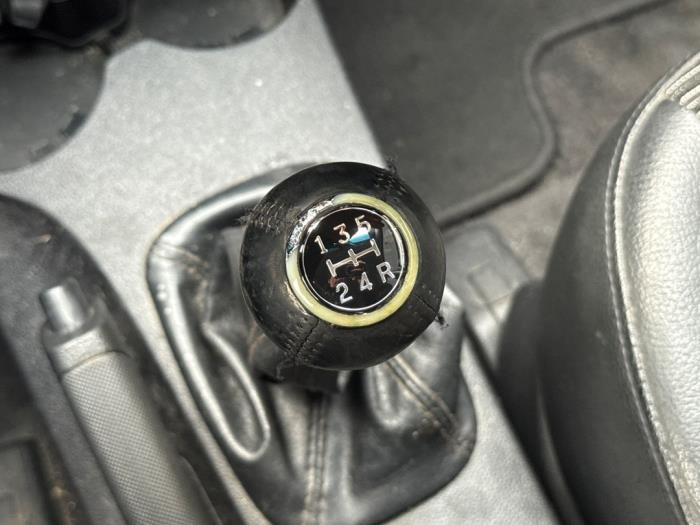 Kia Sportage 2.0 CVVT 16V 4x2 Skadat fordon (2006, ZWART)