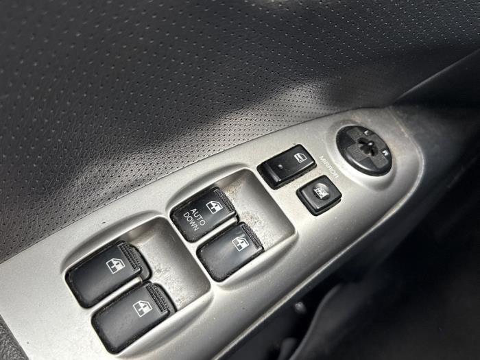 Kia Sportage 2.0 CVVT 16V 4x2 Skadat fordon (2006, ZWART)