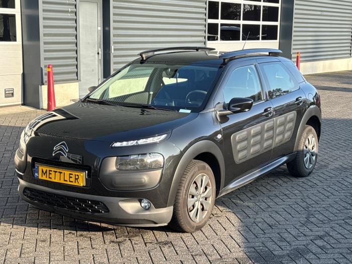 Citroen C4 Cactus 1.6 Blue Hdi 100 Schadevoertuig (2015, Zwart)