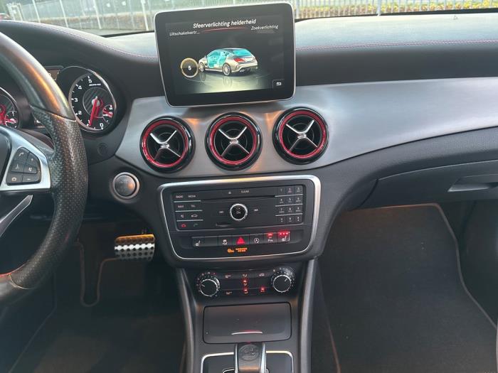 Mercedes CLA Shooting Brake AMG 2.0 CLA-45 AMG Turbo 16V Samochód uszkodzony (2015, Bialy)