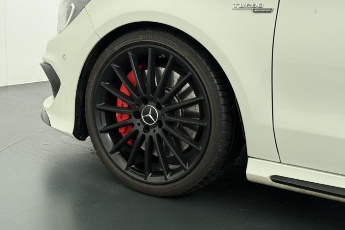 Mercedes CLA Shooting Brake AMG 2.0 CLA-45 AMG Turbo 16V Samochód uszkodzony (2015, Bialy)