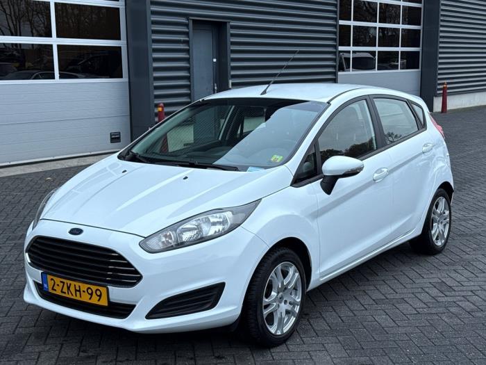 Ford Fiesta 6 1.0 Ti-VCT 12V 65 Skadat fordon (2015, WIT)
