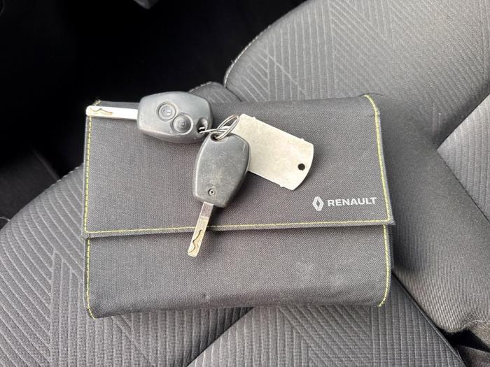 Renault Trafic 1.6 dCi 125 Twin Turbo Schadevoertuig (2019)