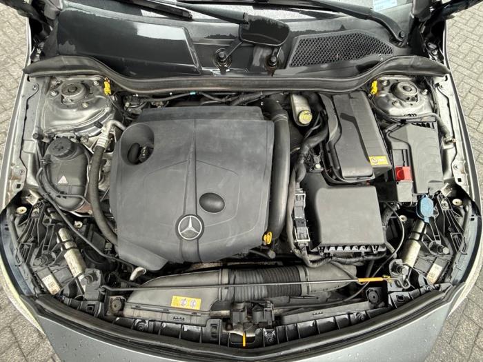 Mercedes A 2.2 A-220 d 16V 4-Matic Schadevoertuig (2015, Grijs)