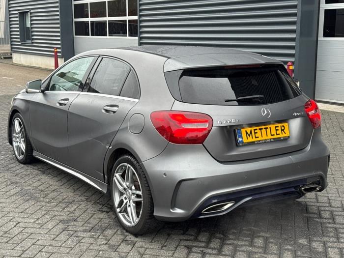 Mercedes A 2.2 A-220 d 16V 4-Matic Schadevoertuig (2015, Grijs)
