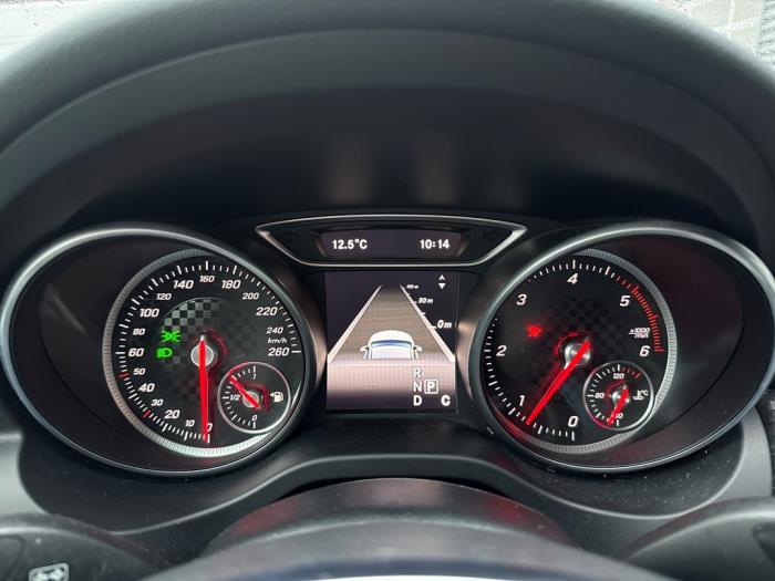 Mercedes A 2.2 A-220 d 16V 4-Matic Schadevoertuig (2015, Grijs)