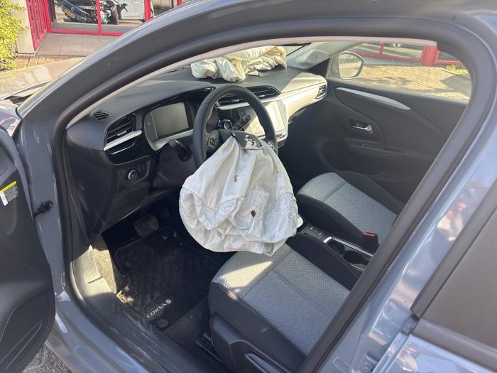 Opel Corsa F Electric, Corsa-e 50kWh Skrotfordon (2023, GRIJS)