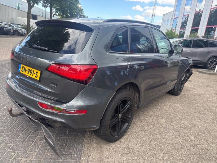 Audi Q5 2.0 TFSI 16V Quattro Skrotfordon (2016, GRIJS)