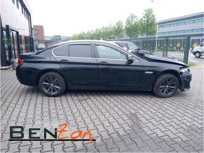 BMW 5 serie 518d 16V Samochód złomowany (2014, Czarny)