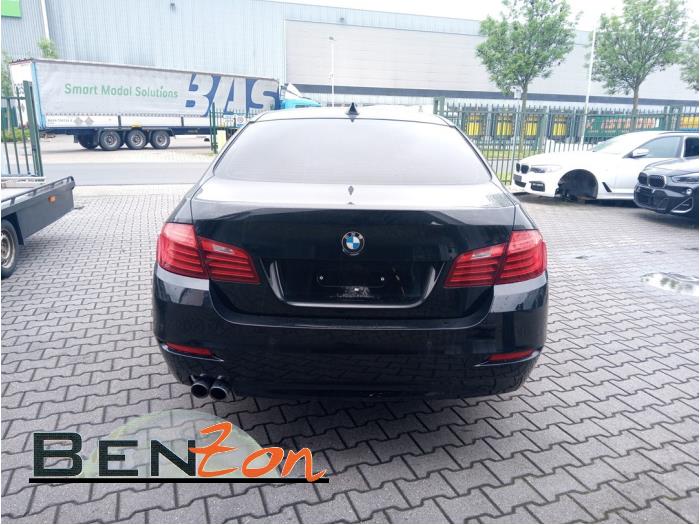 BMW 5 serie 518d 16V Samochód złomowany (2014, Czarny)