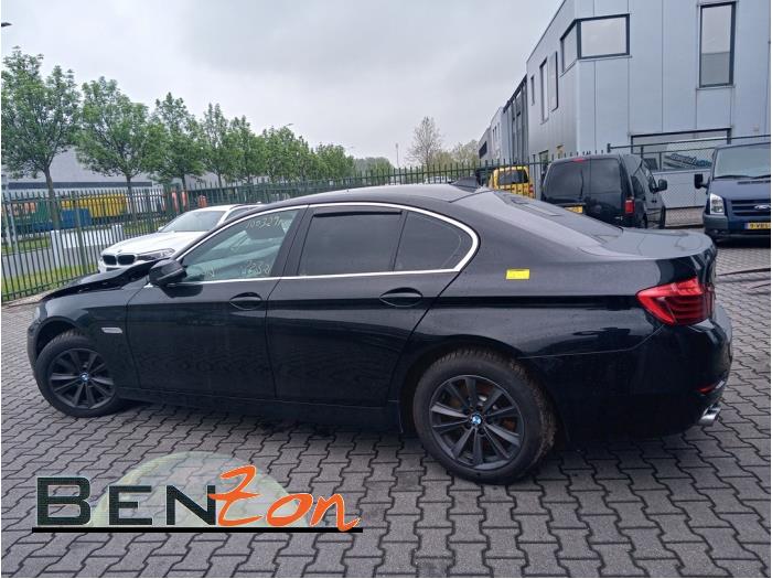 BMW 5 serie 518d 16V Samochód złomowany (2014, Czarny)
