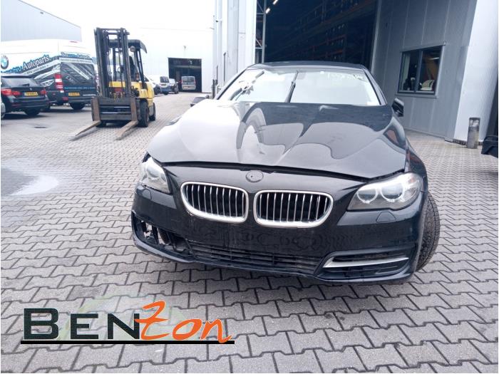 BMW 5 serie 518d 16V Samochód złomowany (2014, Czarny)