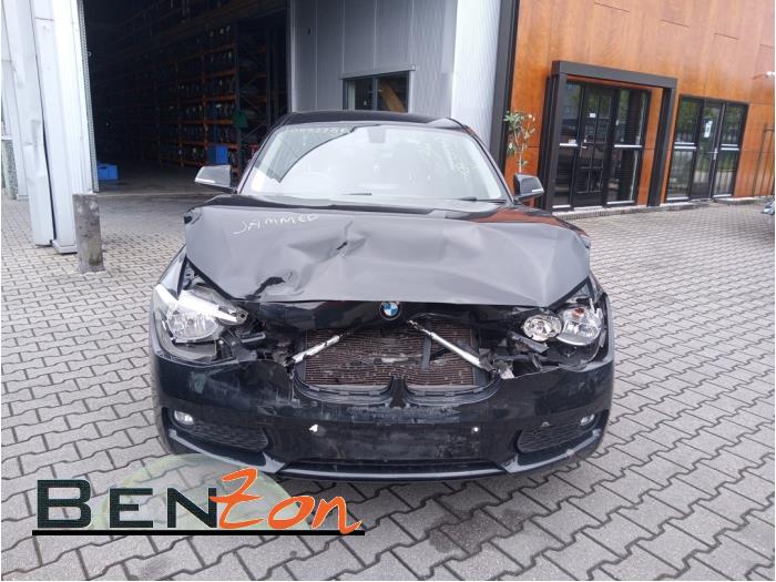 BMW 1 serie 116i 1.6 16V Samochód złomowany (2013, Czarny)