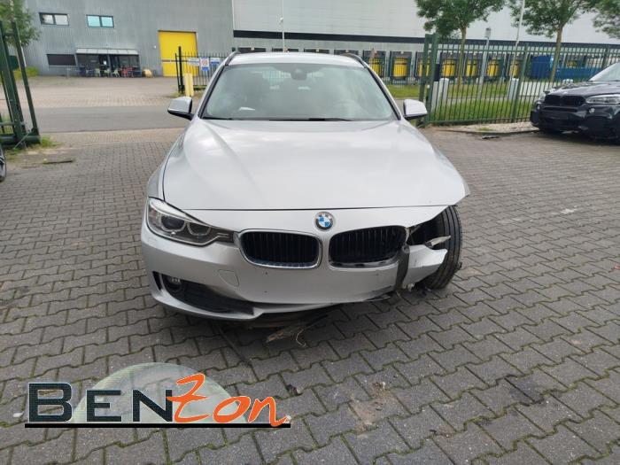 BMW 3 serie Touring 320d xDrive 2.0 16V Skrotfordon (2013, GLACIERSILBER METALLIC)
