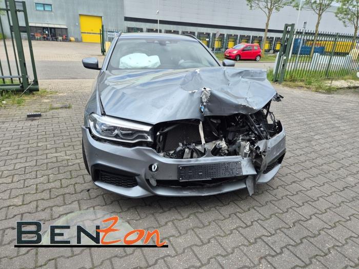 BMW 5 serie Touring 530i 2.0 TwinPower Turbo 16V Samochód złomowany (2017, Metalik, Niebieski)
