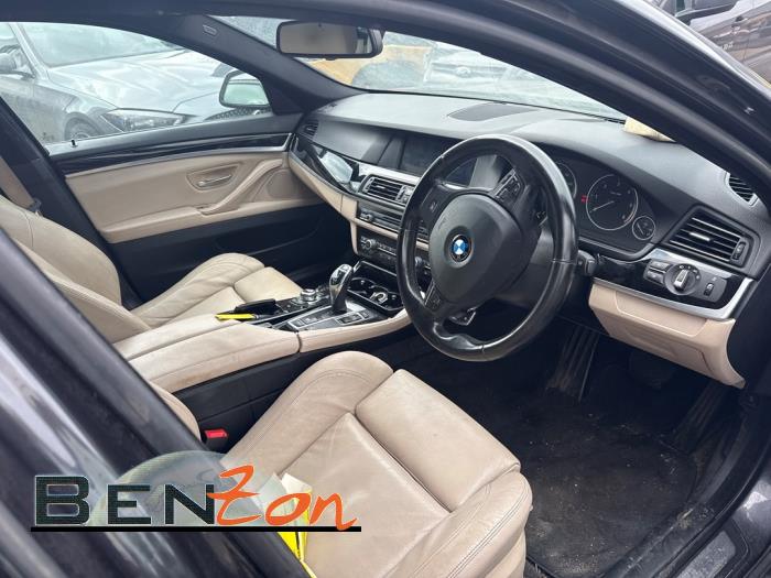 BMW 5 serie Touring 530d 24V Blue Performance Sloopvoertuig (2012, B90)