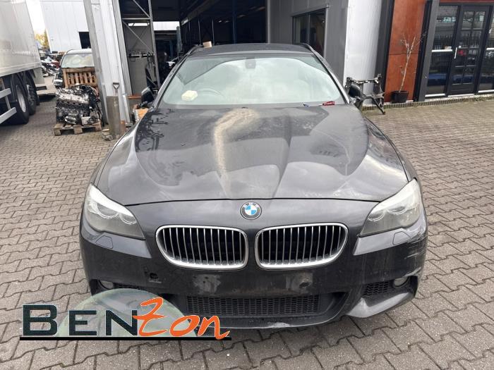 BMW 5 serie Touring 530d 24V Blue Performance Sloopvoertuig (2012, B90)